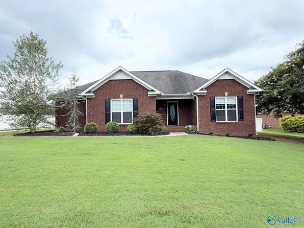 20 Jack Thomas Ct, Hartselle, AL 35640