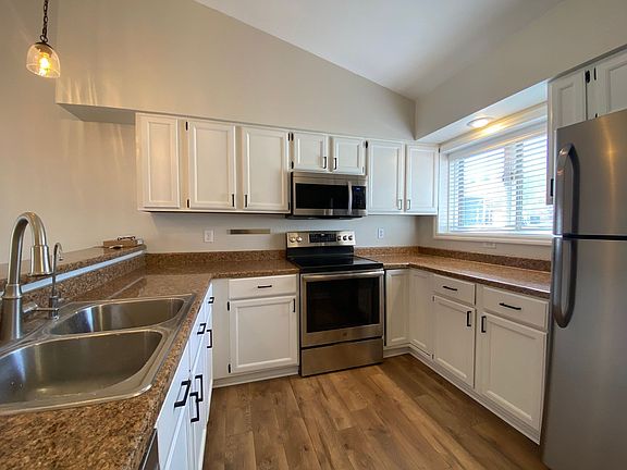 2nd image of 2216 Plaen View Dr