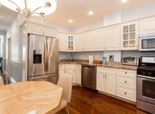 152 L St #1, Boston, MA 02127