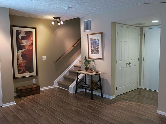5th image of 5963 Canyon Creek Dr #502