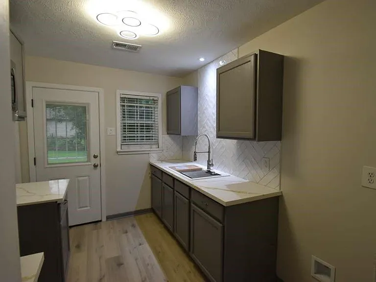 10213 Fairland Dr — Photo 7