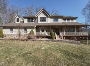 166 North Rd, Chester, NJ 07930