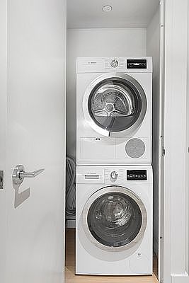 5th image of 415 Red Hook Ln APT 11A