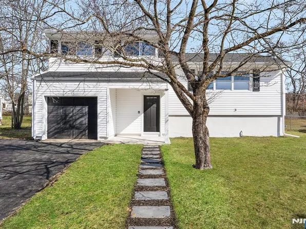 10 Alden Ter, Flanders, NJ 07836