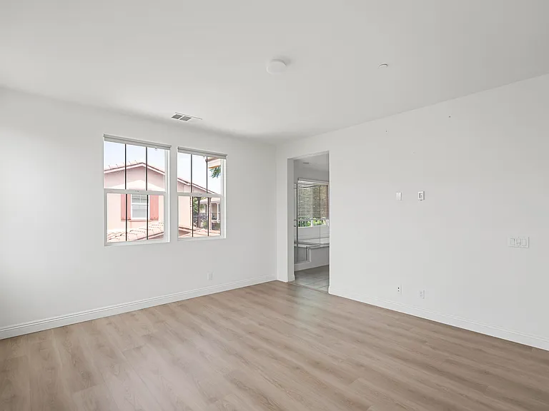 217 Wicker — Photo 30