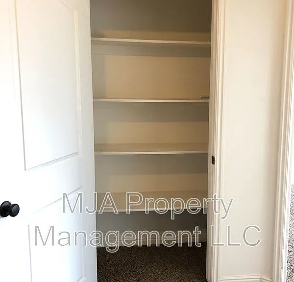 2574 W Robin Rd #2576 — Photo 12