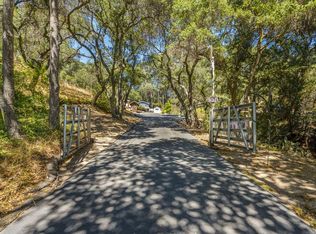 1458 Oakleaf Dr, Royal Oaks, CA 95076