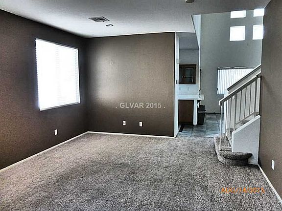 3rd image of 944 Clear Diamond Ave