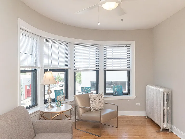 941 Chicago — Photo 16