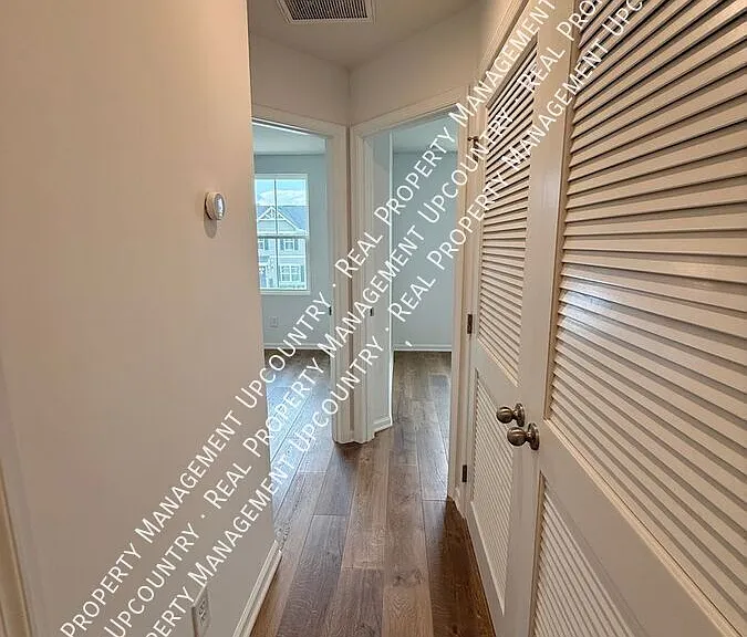 120 Fernside Ct — Photo 12