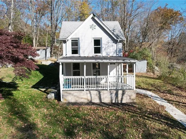 136 6th Street, Hillburn, NY 10960