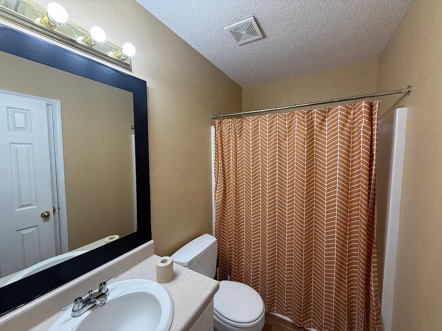 243 Lighthouse Dr — Photo 4