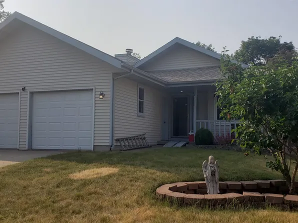 832 Acker Pkwy, Deforest, WI 53532