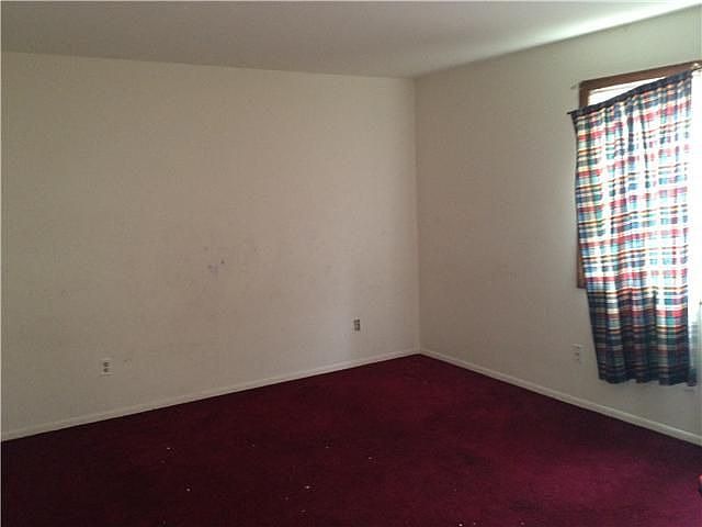 2nd image of 320 Welch Rd APT B5
