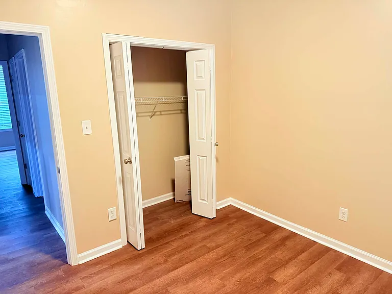 719 Marsh Ave — Photo 13