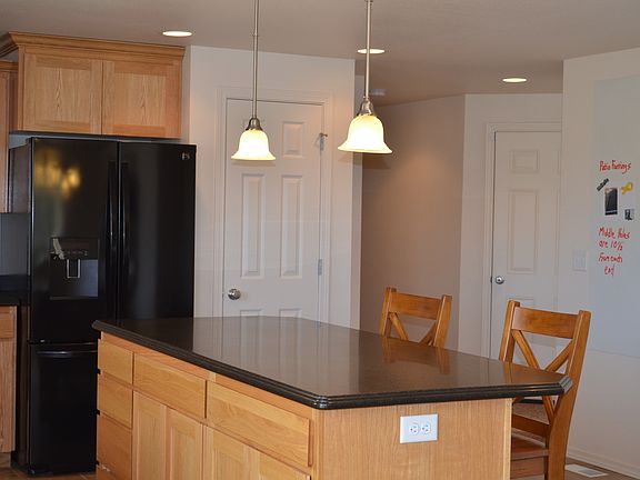 4th image of 805 Citra Ave