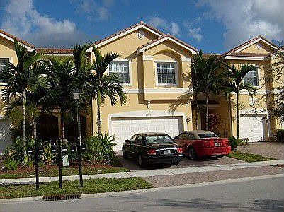 4 Bedroom - 2.5 Bathroom