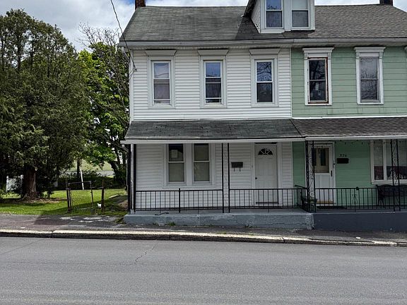2nd image of 328 E Oak St