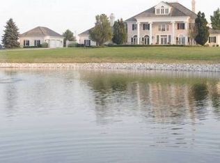 300 W Queenwood Rd, Morton, IL 61550