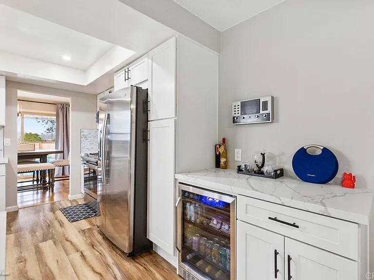 1870 Jeffrey Ave — Photo 11