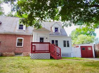 12 Meadowbrook Rd, Fairfield, CT 06824