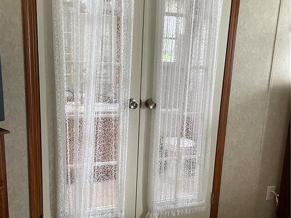 5th image of 704 Tropical Cir #78
