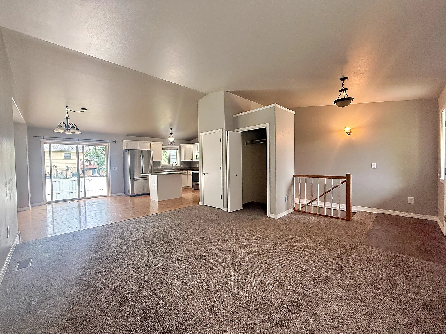 3 bed, 2040 sqft, $2,600 — Photo 4