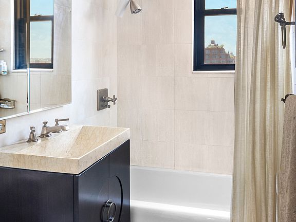 5th image of 61 Jane St APT 9L