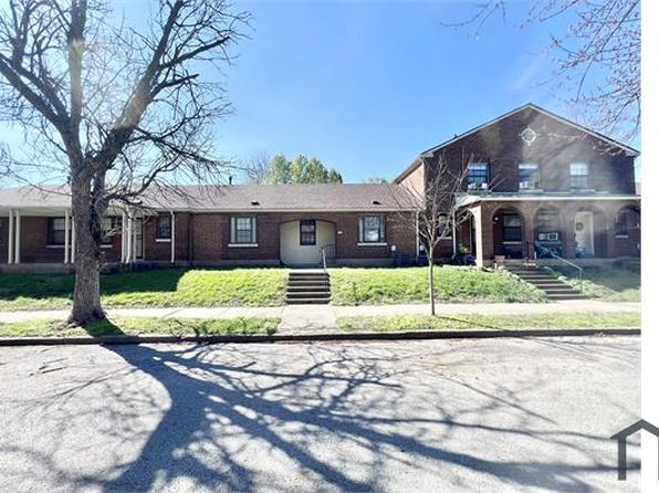 21 College Ct