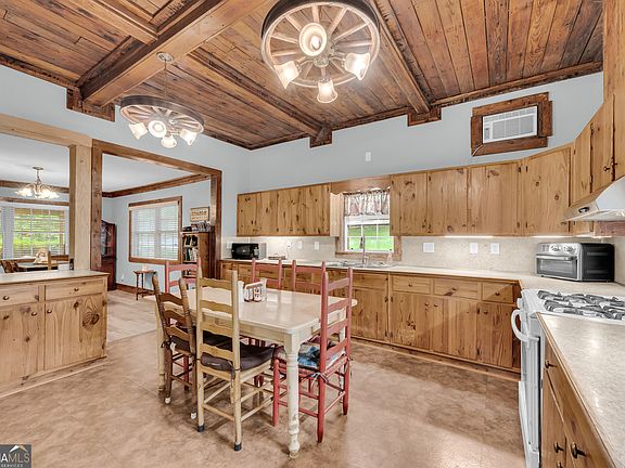 2nd image of 2657 Wolfpit Rd