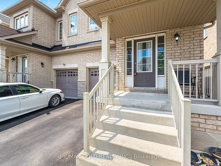 67 Yardley Cres — Photo 6
