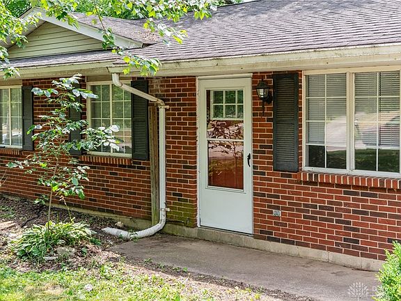 3rd image of 2504 Brookfield Dr