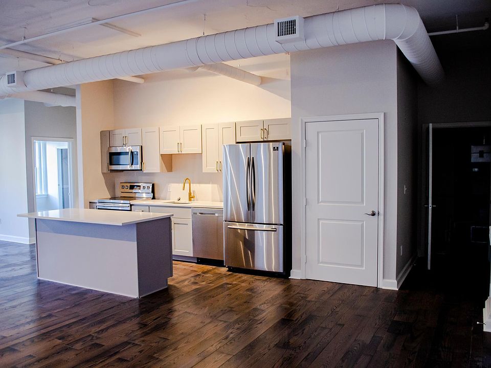 1st image of 320 Montgomery St Floor 5