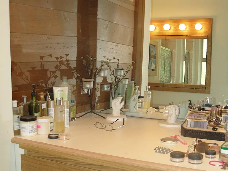 Make-up counter in master bath