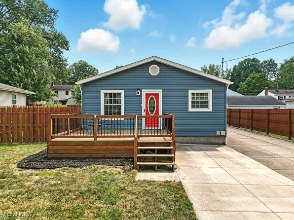 2872 Farmdale Rd, Akron, OH 44312