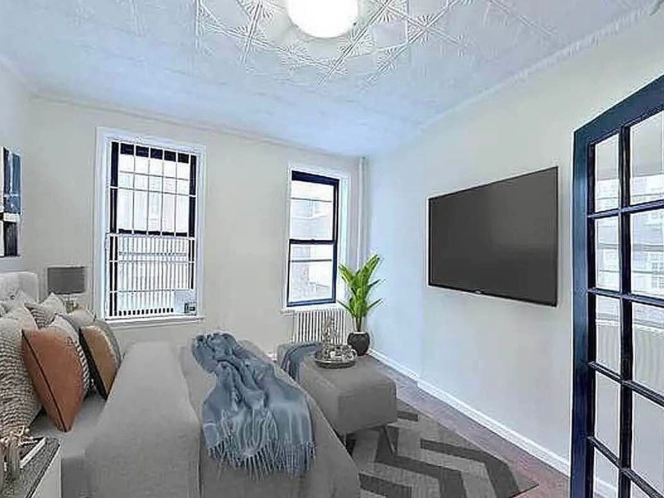 1st image of 607 E 11th St #20C