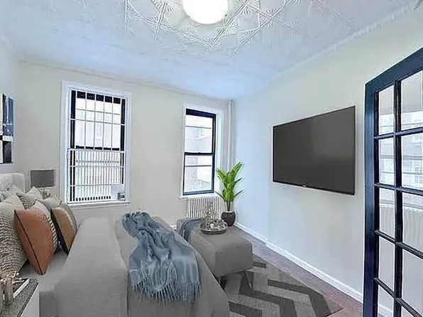 607 East 11th Street image 1 of 2