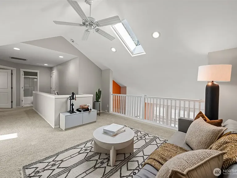 12223 NE 109th Way — Photo 17