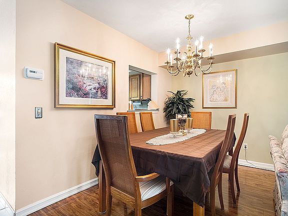 4th image of 58 Leigh Ave