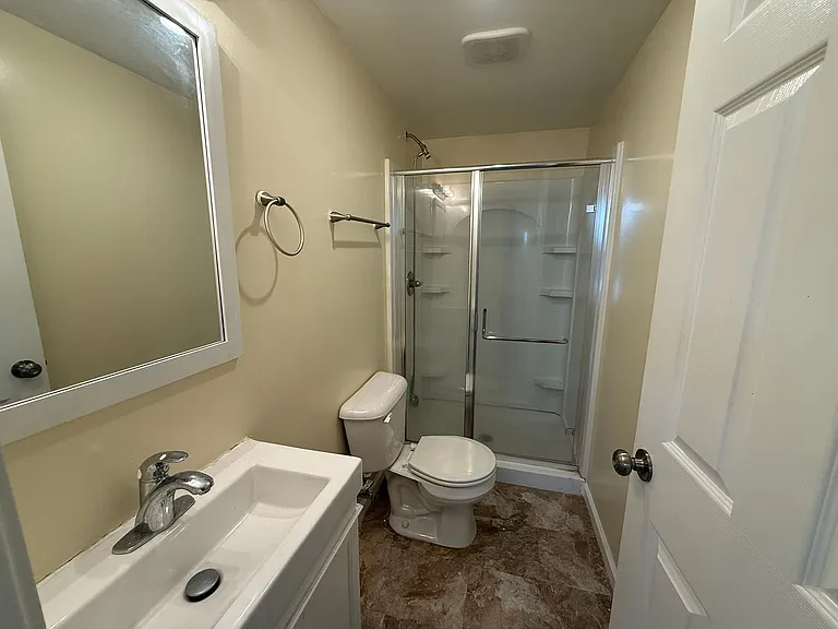 2535 Filbert Street — Photo 27