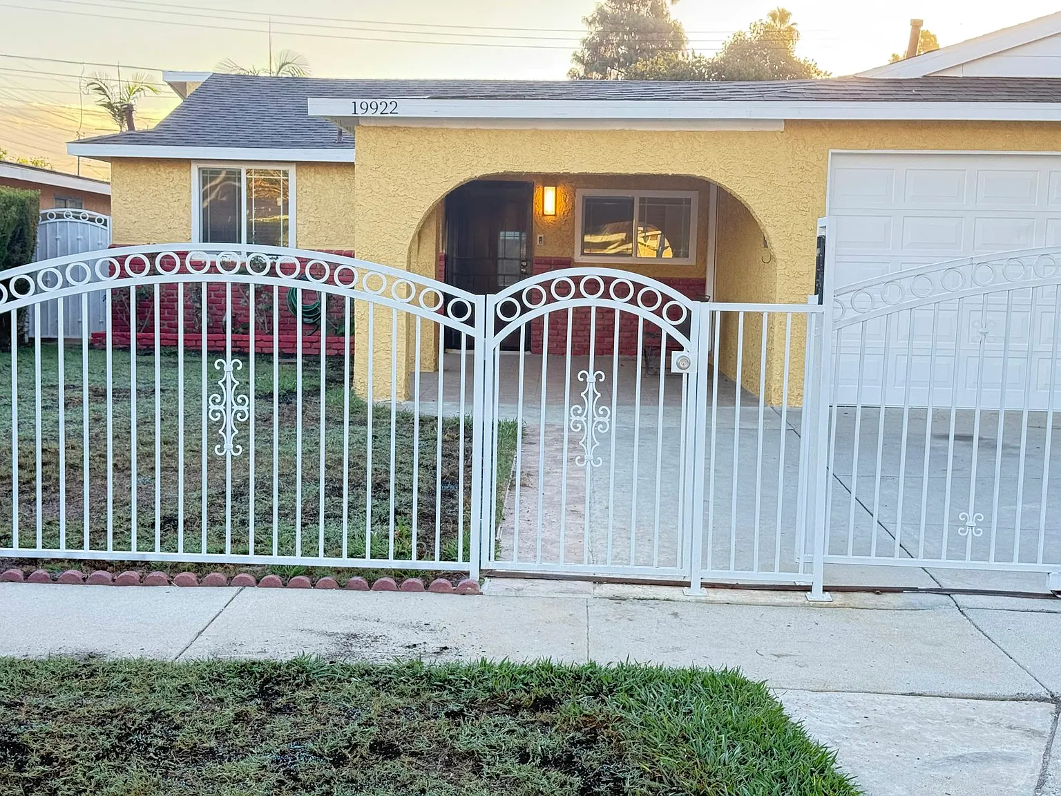 19922 Flallon Avenue — Photo 2