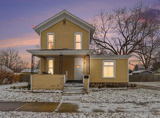 711 Maple St, Three Rivers, MI 49093