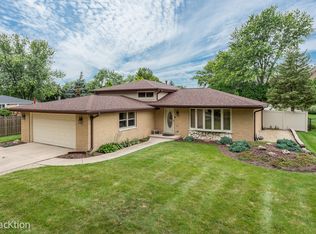 9S150 Florence Ave, Downers Grove, IL 60516