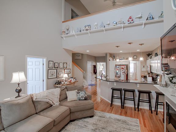 5th image of 7423 Promontory Court