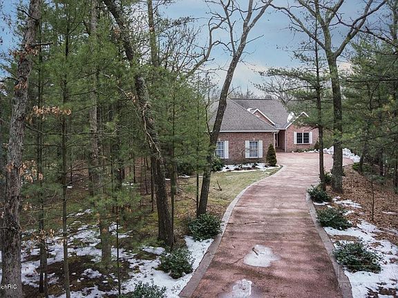 5th image of 4105 Buckingham Ct