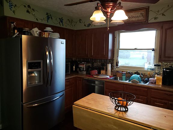 4th image of 916 Doncaster Ave