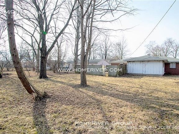 5th image of 3049 N Roseway Dr