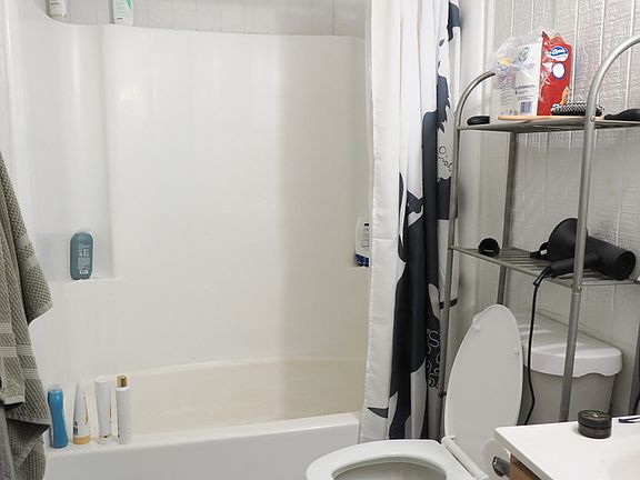 4th image of 293 King St #D486a63e1