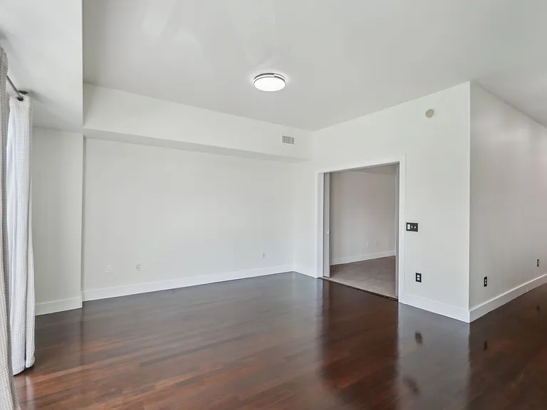 1100 Howell Mill Rd NW #307 — Photo 17