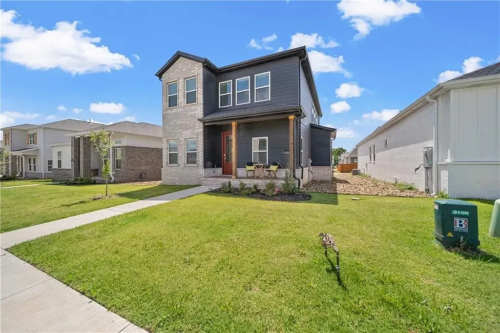 4 bed, 3.5 bath, 2623 sqft, $2,950 — Photo 1